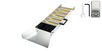 Caja de compuerta de aluminio VEVOR con herramientas de prospección de oro y balanza digital.