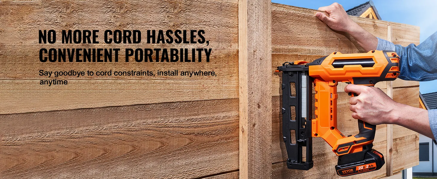 VEVOR snoerloze afwerkspijkermachine in gebruik op een houten hek, wat draagbaarheid en gemak benadrukt.