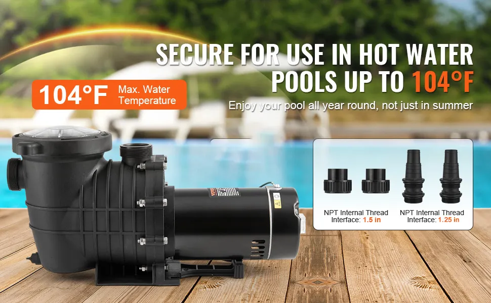 Bomba de piscina VEVOR junto a una piscina, adecuada para agua caliente hasta 104 °F, con opciones de interfaz mostradas.