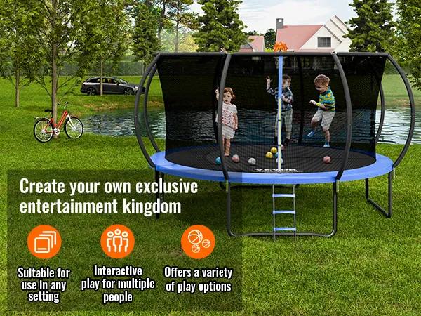 Trampolín VEVOR en un patio trasero que ofrece juegos interactivos para varios niños.