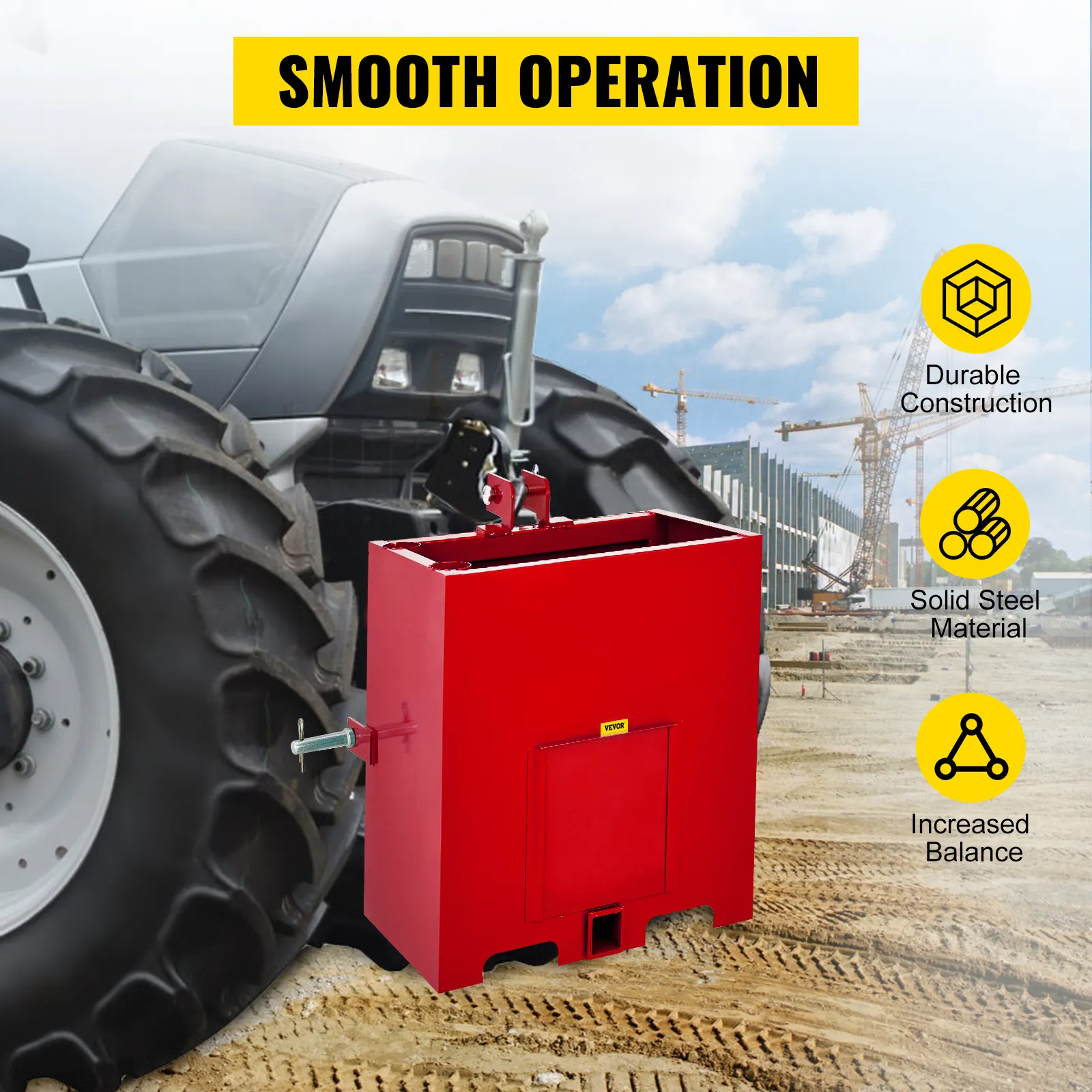 Caja de lastre de 3 puntos VEVOR acoplada a un tractor para un funcionamiento suave en una obra de construcción.