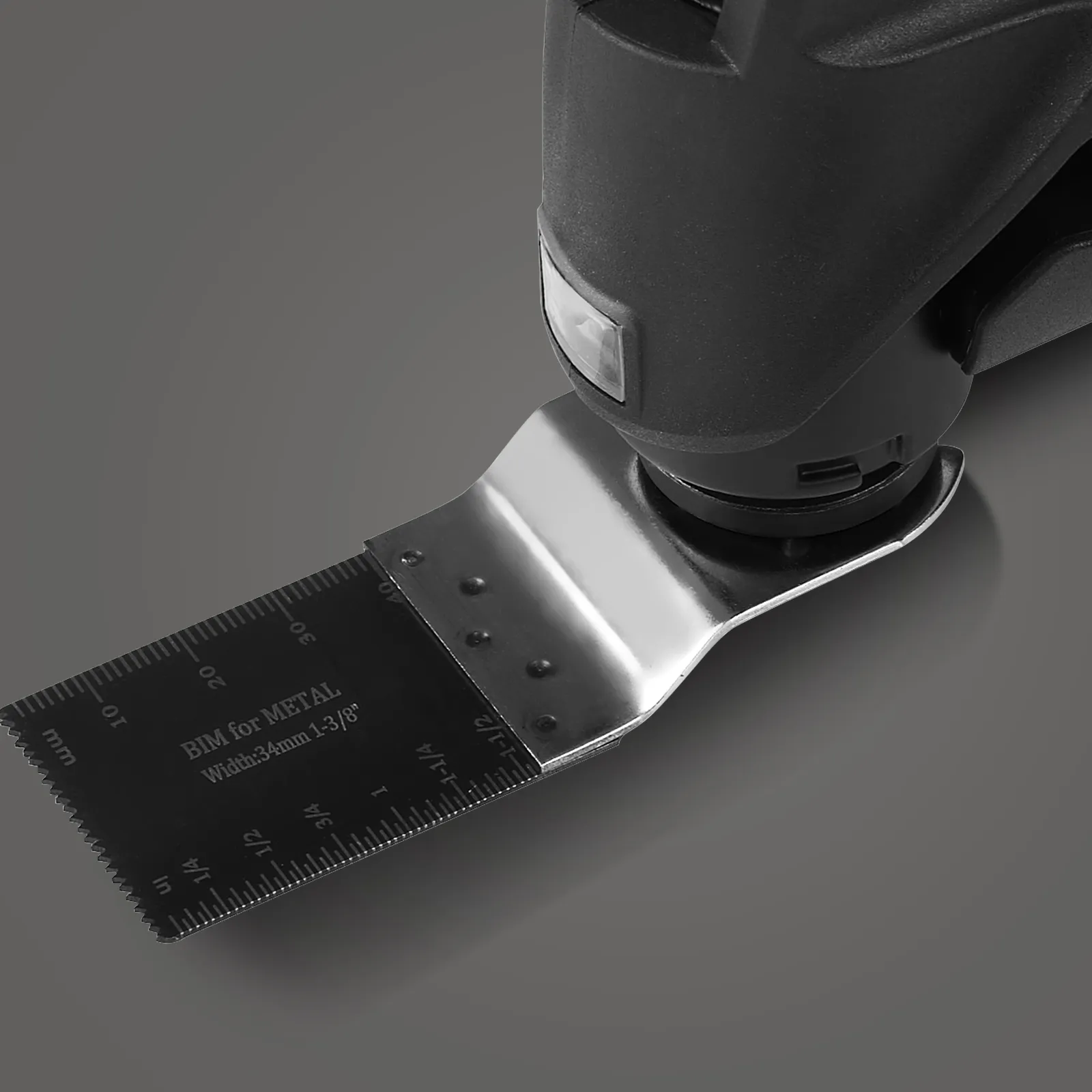 close-up of VEVOR oscillating tool with a bi-metal blade for metal cutting.