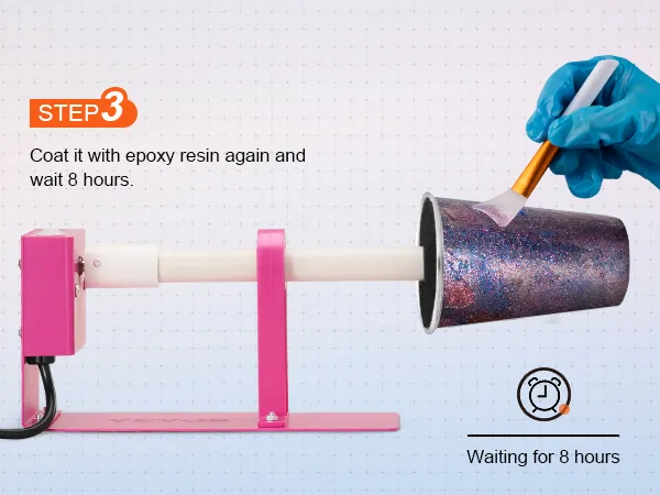 Paso 3: cubra el vaso con un volteador de tazas VEVOR rosa con resina epoxi y espere 8 horas.