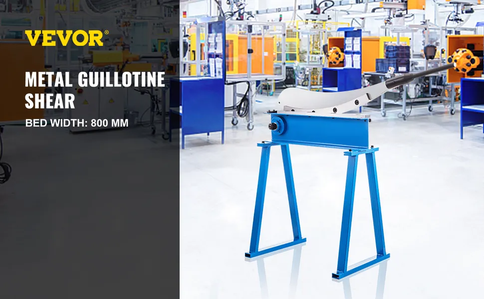 VEVOR guillotinemetaalschaar in moderne fabrieksopstelling, bedbreedte 800 mm.