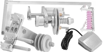 Bobinadora CNC VEVOR con componentes metálicos y pedal para bobinado de precisión.