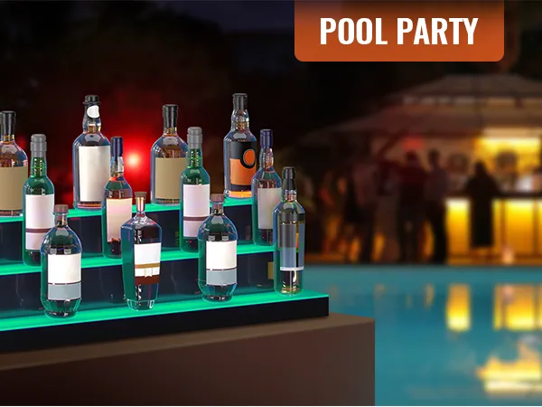 Exhibición de botellas de licor LED VEVOR en una animada fiesta en la piscina, botellas brillantes en los estantes.