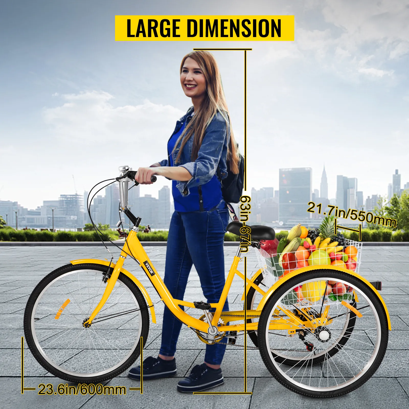 Mujer con triciclo para adultos VEVOR cargado de frutas, mostrando grandes dimensiones.