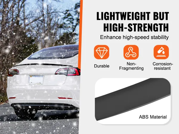Witte Tesla Model 3 met VEVOR-spoiler voor rijden in de sneeuw, ter ondersteuning van de duurzaamheid, niet-fragmenterende en corrosiebestendige eigenschappen.