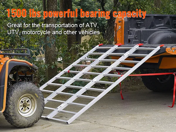 Rampa di carico in alluminio VEVOR per sostenere un ATV nel cassone di un camion, con una capacità di carico di 1500 libbre.